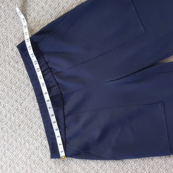 GORGEOUS Eileen Fisher Navy Blue Light Wool Wide Leg Cropped Pants, Size S - Picture 5 of 8